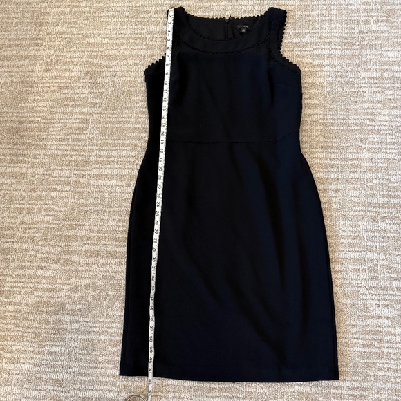 Ann Taylor Sleeveless Shift Dress - Picture 4 of 6